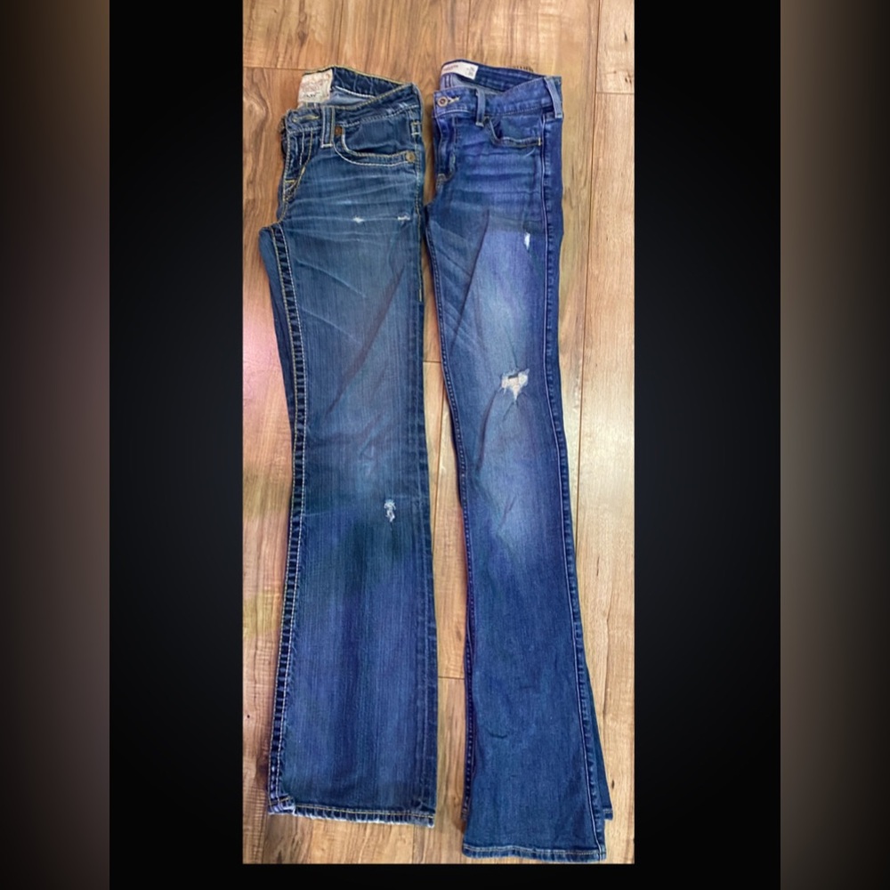 Two pairs of women’s jeans Hollister and big star- Bundle 92